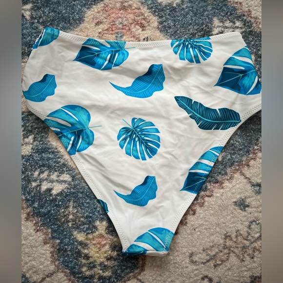 Cupshe bikini - Picture 3 of 6